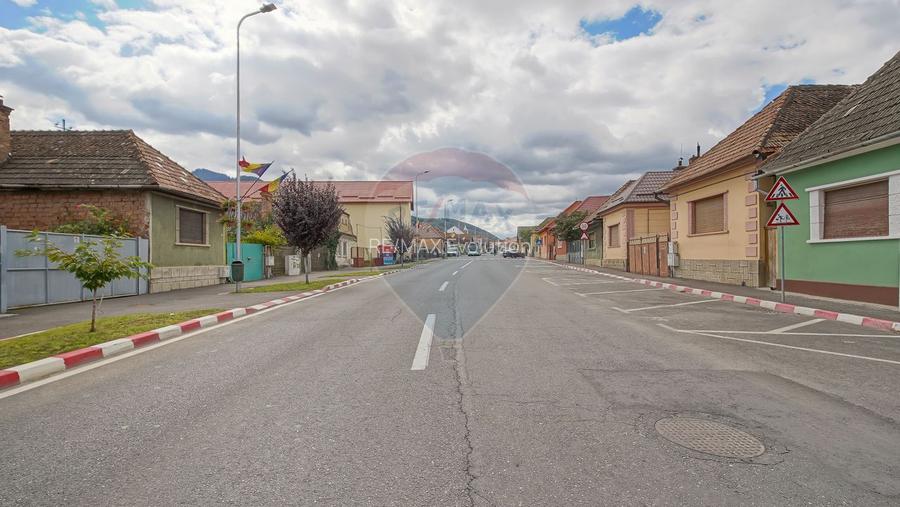 Casa spatioasa cu teren generos, in zona centrala a Sacelelor - 23