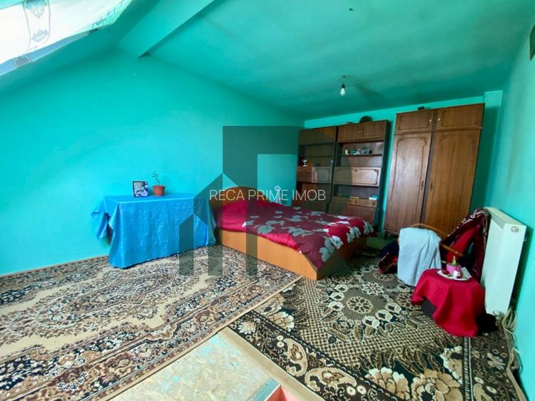 Apartament cu 2 camere la mansarda in Vasile Aaron - 4