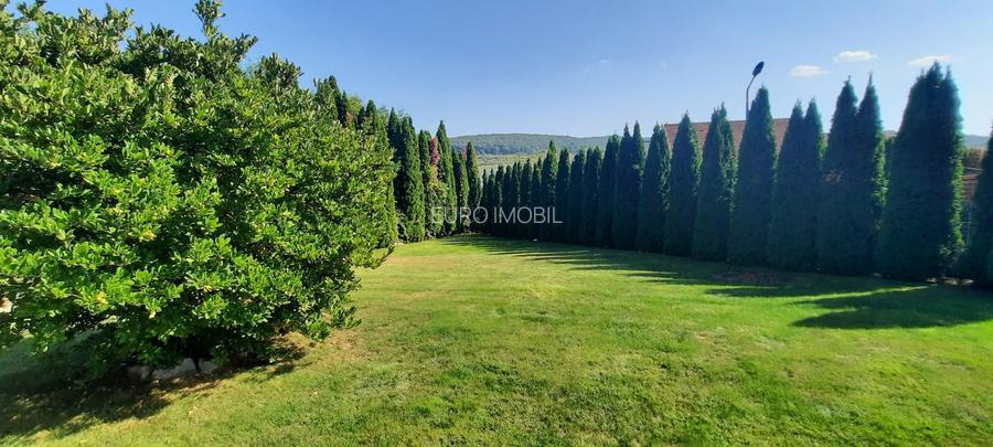 De inchiriat casa 4 camere, Livezeni, Cartierul. Orizontului - 14