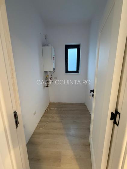Casa 4 camere/ Curte/ Centrala/ Metrou 10 min - 12