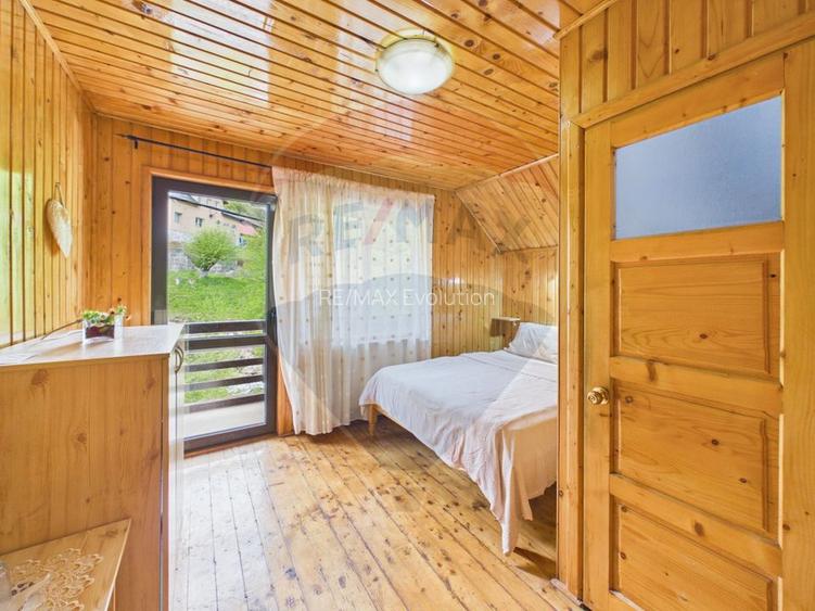 Pensiune/casa montană 9 camere în Dâmbovicioara, comision 0% - 34