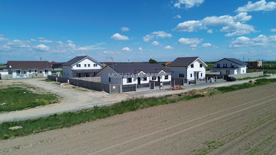 Jumătate de duplex, 3 camere, Bucovăț, ocupabila imediat - 2