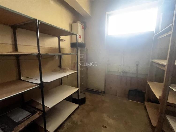 Spatiu comercial de 120 mp in Plopeni, zona cu vad . - 14