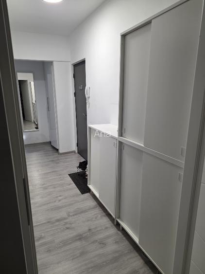 Vand apartament 2 camere  - 2