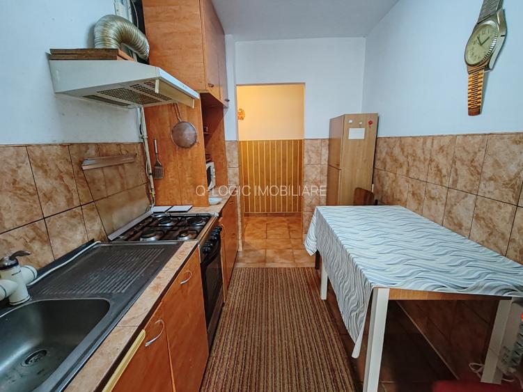Apartament 3 camere liber la vanzare zona Astra - 11