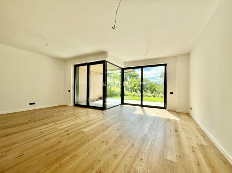 Vila noua finalizata, S+P+2, 6 camere,331mp, Pipera, parcare subterana 2 masini - 25