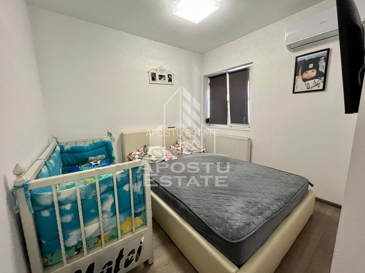 Doua apartamente la curte comuna,zona Traian - 11