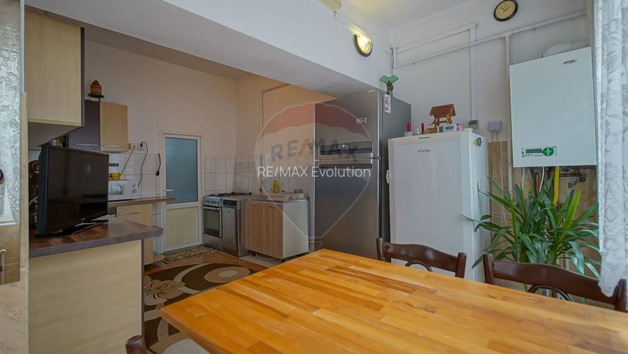 Casa spatioasa cu teren generos, in zona centrala a Sacelelor - 5