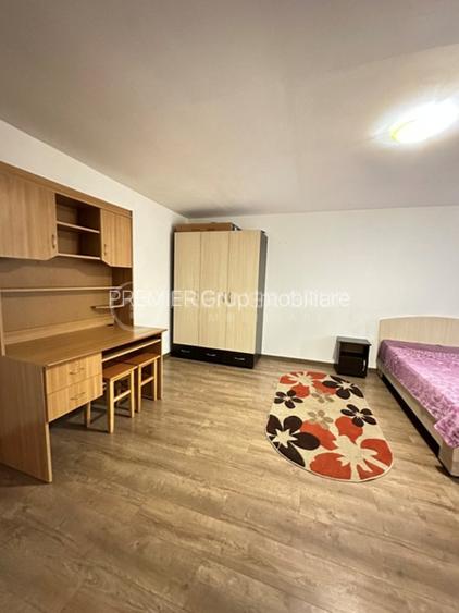 La curte! Apartament 2 camere 60mp, Centru, CT - 8