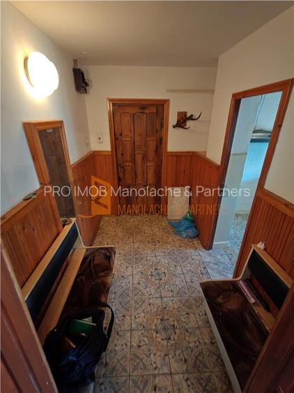 EXCLUSIVITATE! Apartament 3 camere cf 1 semidecomandat zona Micro 5 - 6