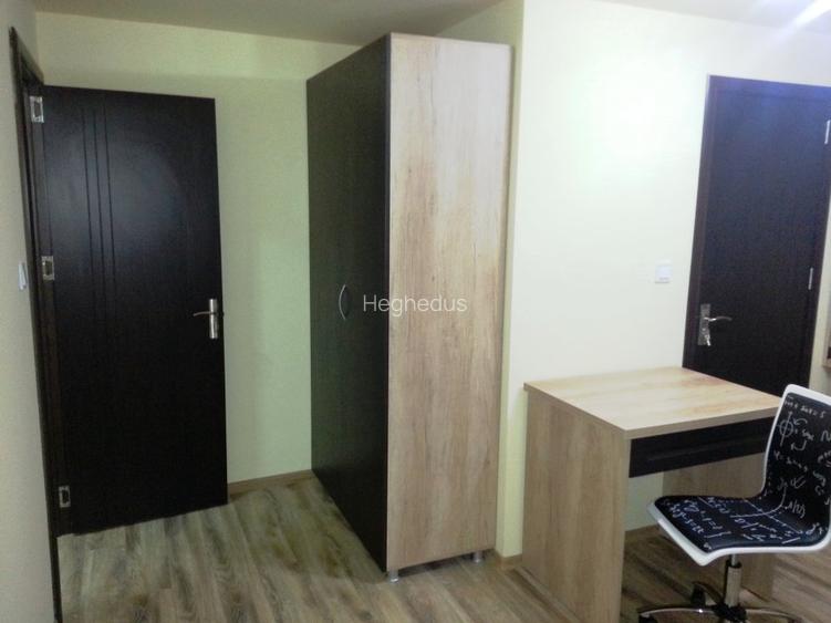 Apartament in casa triplex, parcare in curte.Semicentral pe str.Minerilor nr50B. - 11