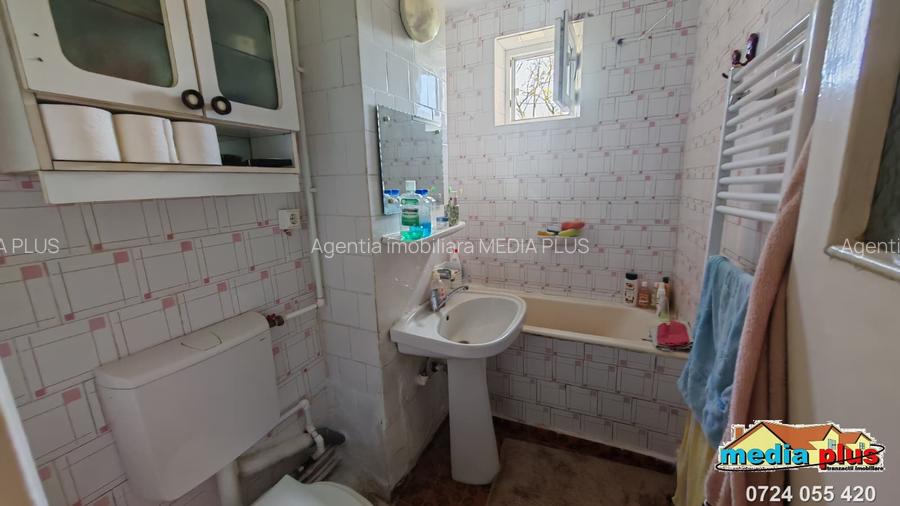 Apartament 2 camere Micro 17, etaj 2, centrală termică, liber – 57.000 €, - 5