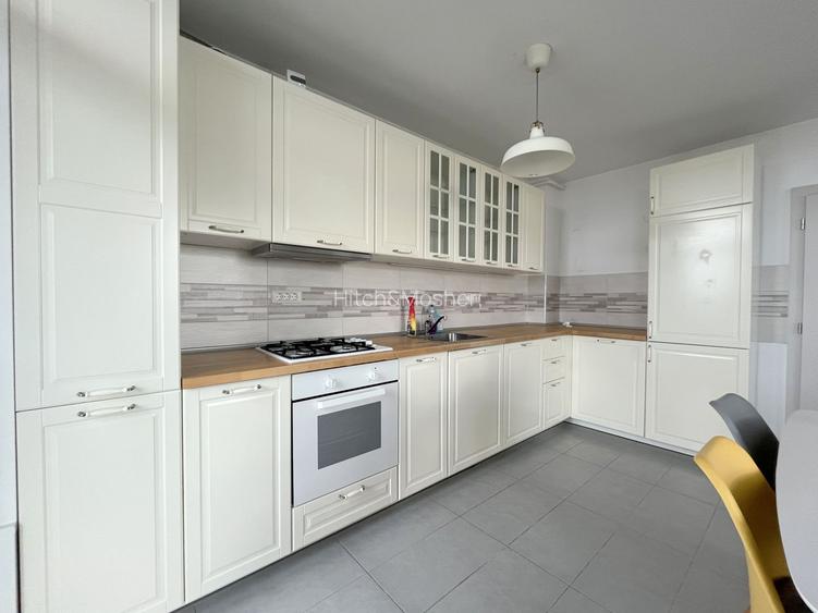Apartament cu 3 camere de închiriat în City of Mara - 14