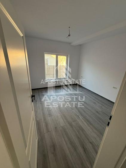 Duplex pe parter cu 4 camere, teren 382 mp, situat in Calea Urseni - 5