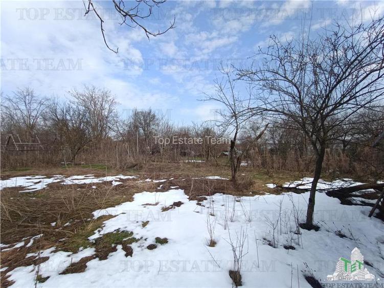 Casa taraneasca traditionala pe parter cu gradina si livada 1700mp in Gruiu, la - 11