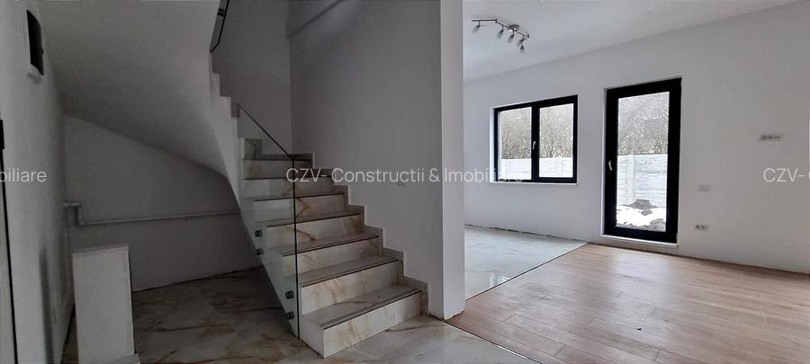 Spațiu, 3 Dormitoare, Curte și Parcare Proprie - 2