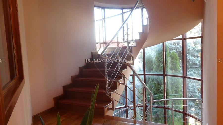 De VANZARE Casa spațioasă S+P+1E+M | Zona STIREX in Galati - 16