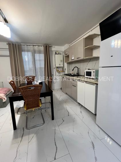 -Garsoniera lux mobilata si utilata complet in primul rand la mare - 15