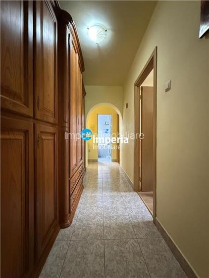 Apartament 4 cam, semi - decomandat, de vanzare zona Tatarasi - Dispecer - 11