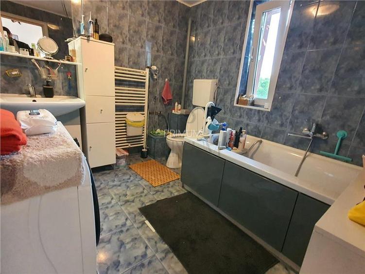 FREIDORF, CASA DECOMANDATA CU 7 CAMERE, 5 DORMITOARE, 3 BAI, BUCATARIE INCHISA S - 8