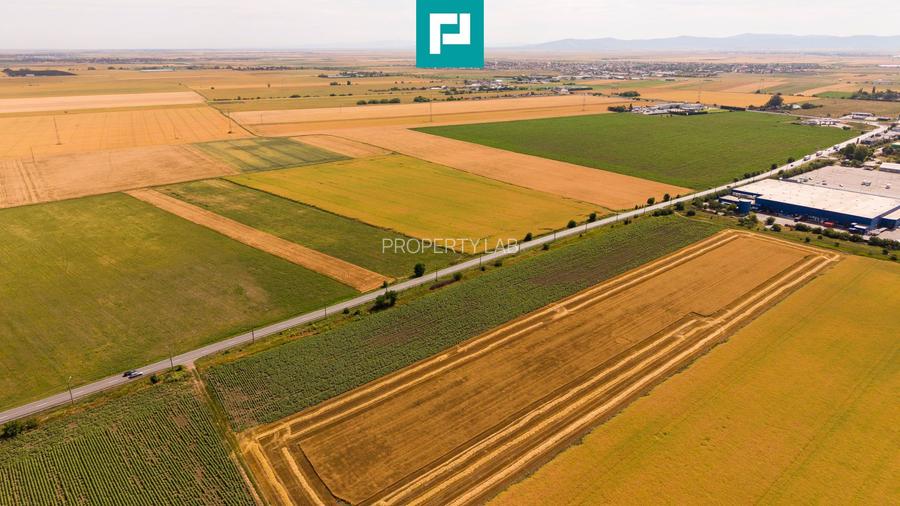 Teren intravilan 31.862 mp Zonă strategică Metro - 8
