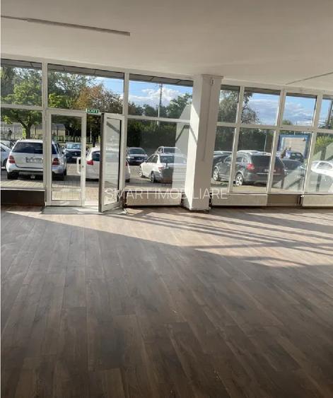 Spatiu comercial Podul de Piatra , 120mp , vitrina generoasa - 2
