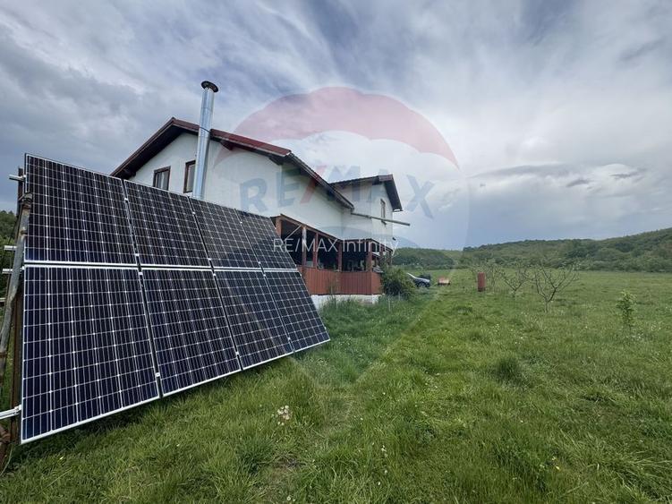 Proprietate OFF-GRID 5,76 Ha. Casa tradiționala lemn. Limită Cluj - 22