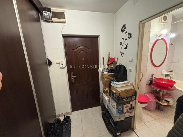 Garsoniera | Titan | Decomandata | Balcon | Bloc Anvelopat - 6