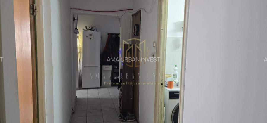 2 camere zona Titan circa 13 de politie - 3