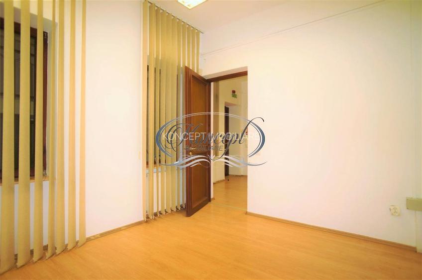 Vila interbelica in Piata Muzeului - 15