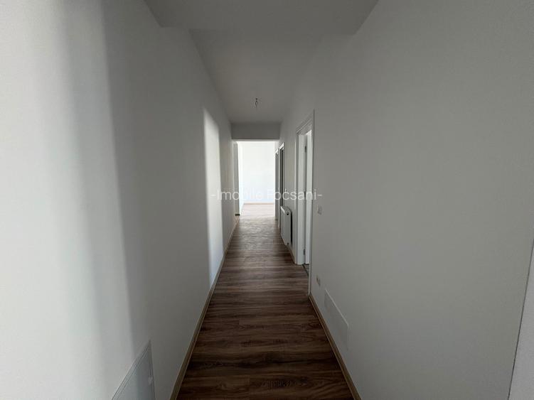 Apartament 3 camere - bloc nou - etaj 3/5 - 6