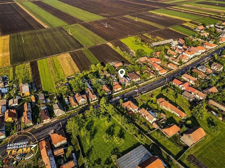 Proprietate pe 1.800 mp teren, avantaje alese, in vecinatatea orasului Targu Sec - 2