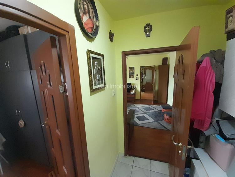 Apartament 3 camere semidecomandat, zona Big - 14