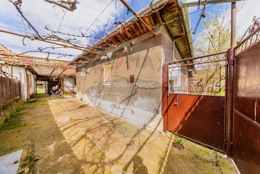 Casă cu teren 4500mp de vanzare in Carand Jud. Arad - 17