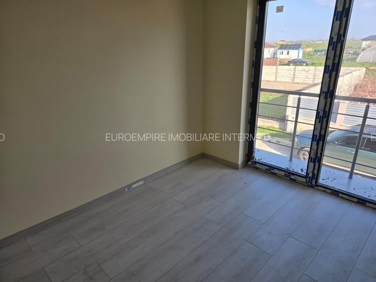 vika de vanzare in Lazu - 13