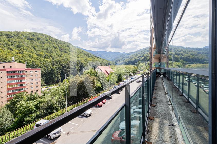 Spatiu comercial 3.368 mp, ideala centru medical/birouri, Brasov, COMISION 0% - 13