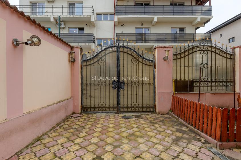 Vilă spațioasă S+P+1+M | 306 mp utili | Sector 3 – Trapezului | 9 camere | 4 Bai - 34