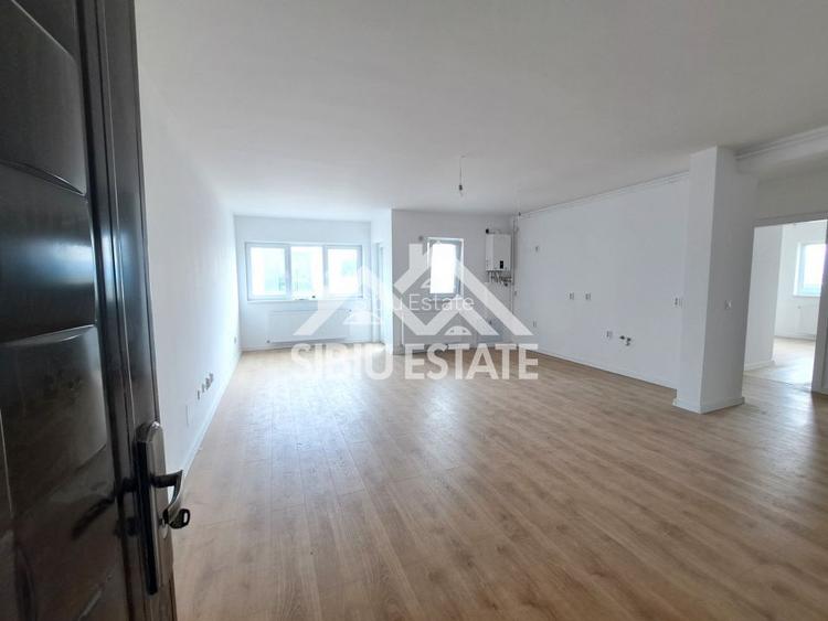 Apartament 4 camere, 2 bai, lift si parcare INTABULAT - 3