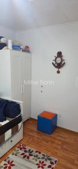 Apartament cu 3 camere semidecomandat  - 2