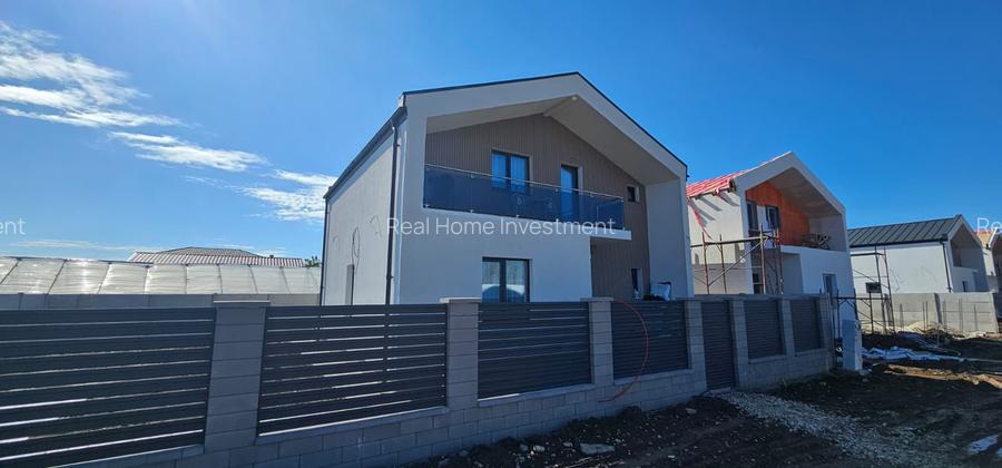 Casa  3/4/5 camere - Com.Berceni - 2