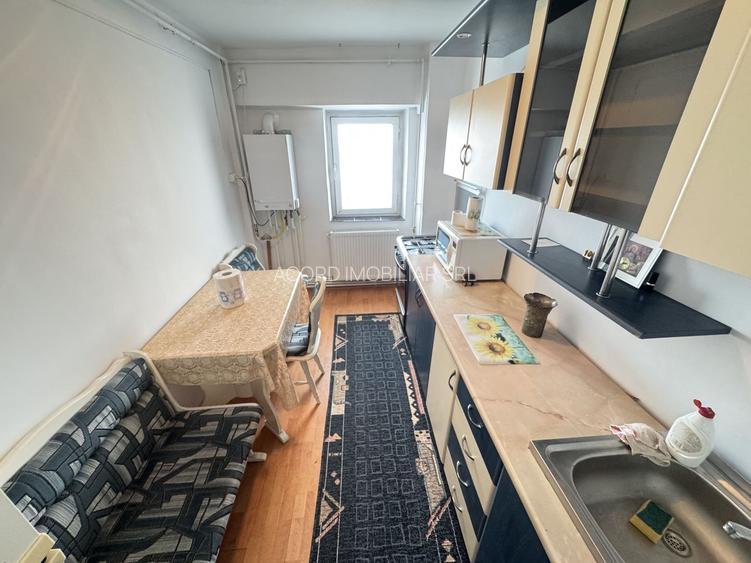 Apartament 2 camere zona Poarta 6 cu Centrala si Parcare - 5