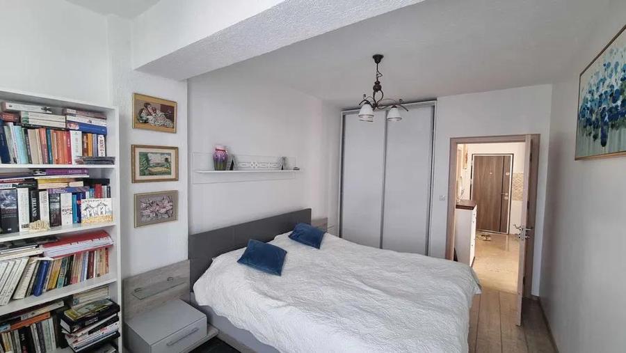 Apartament 2 camere cu balcon zona Doamna Stanca