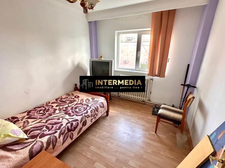 Vanzare Apartament 4 camere Deco CETATE Mercur 2 bai 90 mp cu balcon si pod