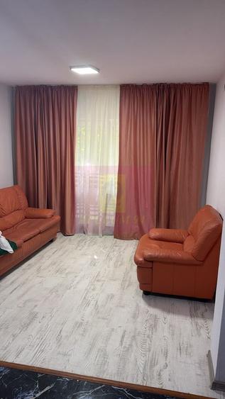 Vanzare apartament 4 camere -Vitanul Nou