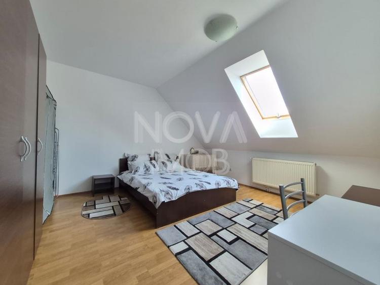 Apartament tip mansarda - Semaforului