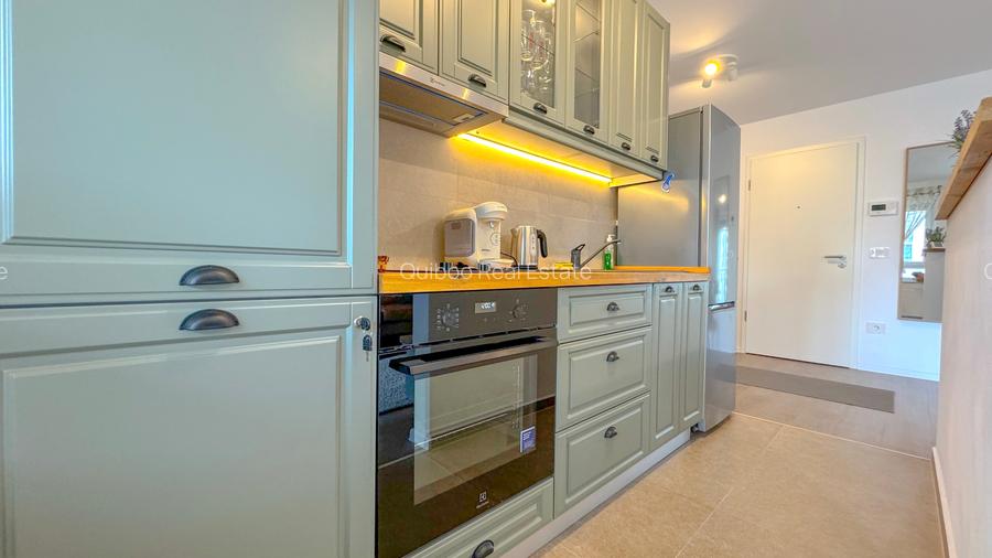 Studio premium localizat pe pietonala Coresi, mobilat si utilat, parcare si boxa - 8