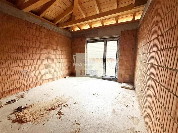 Casa individuala cu 4 camere 3 bai si 390 mp teren in Sura Mica - 15