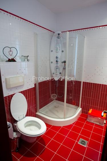 Viață la Superlativ – Vilă Spațioasă cu Piscină, Jacuzzi și Teren de Baschet - 11