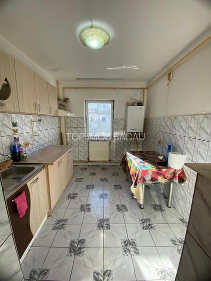 2 CAMERE la etajul 3 cu centrala Logofat Tautu - 4