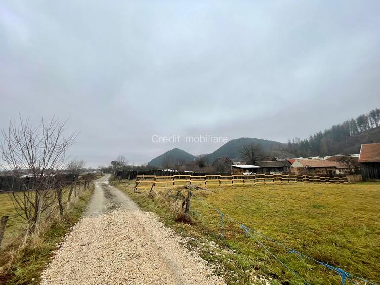 Teren 950mp Rasnov, zona de case ! - 3